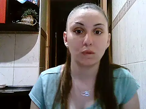 Yuliia30 online show from April 2026 09:01:02 PM