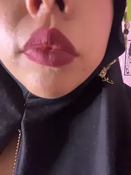 zahra Jalid online show from April 2026 11:46:02 PM