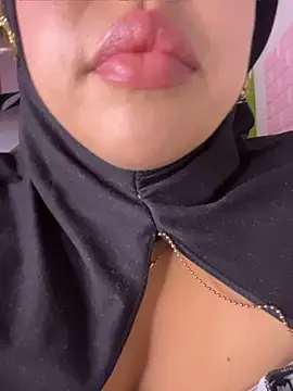 zahra Jalid online show from April 2026 07:06:02 PM