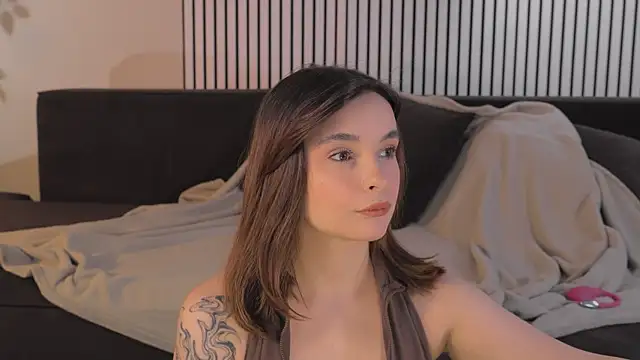 Bella Alita online show from April 2026 08:17:02 PM