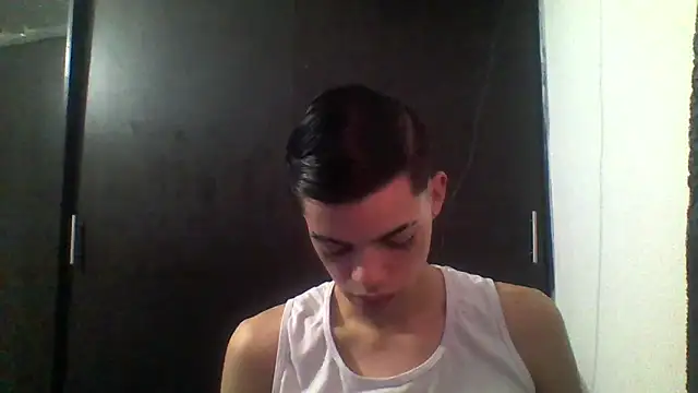 Latinos 2001 online show from April 2026 02:57:01 PM