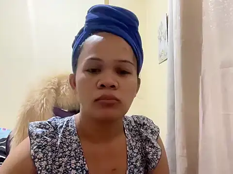SophiaCourthaway online show from June 2026 01:37:01 AM