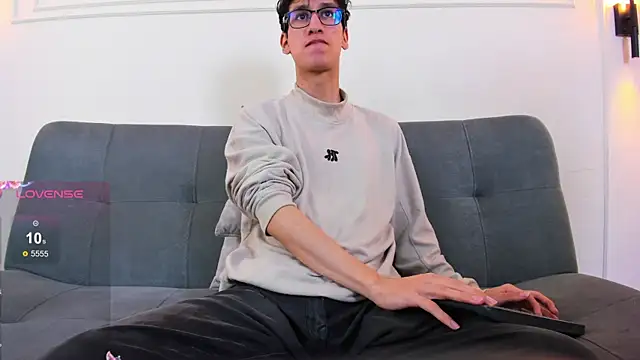 Cum hunters online show from April 2026 03:24:01 AM