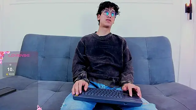 Cum hunters online show from June 2026 03:11:01 AM