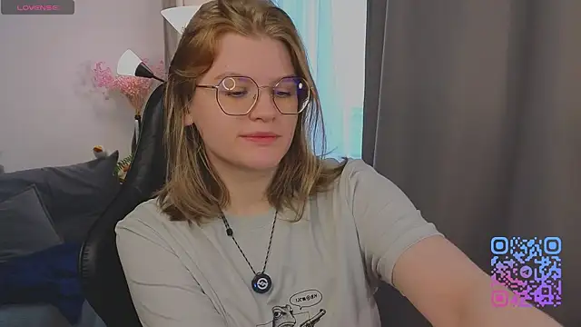  JessieVibes online show from July 2026 02:13:02 PM