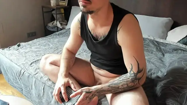 Snapshot of AssHunter4k chatting on July 2026 08:39:02 AM AssHunter4k online show from July 2026 08:39:02 AM