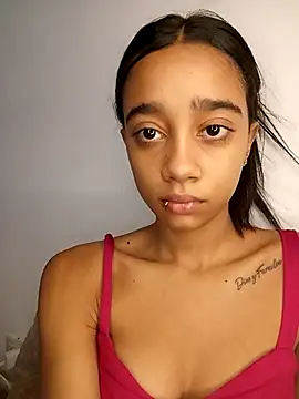 Zoe Sweett18 online show from April 2026 06:33:02 PM