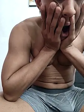 owen2992 online show from April 2026 12:48:02 AM