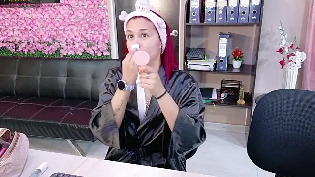 Sophie new25 online show from March 2026 12:41:01 PM