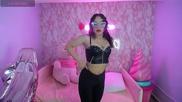 kassandra ch  online show from March 2025 04:25:01 PM