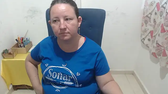 Yohis Kiut25 online show from April 2026 01:33:01 AM