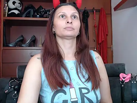 sachaclinford online show from June 2026 04:17:02 PM