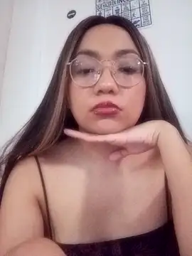 criscrispdv online show from April 2026 12:10:01 AM