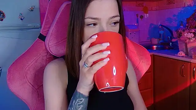 PamBeesly online show from March 2026 02:32:02 PM