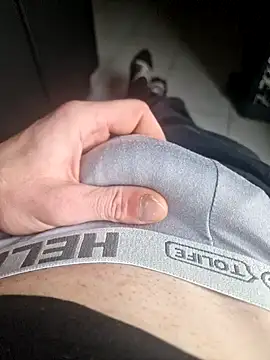 guilove5 online show from February 2025 12:13:02 PM