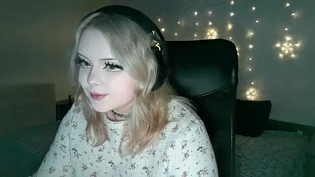 Electro doll online show from February 2025 11:06:02 AM