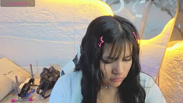 Paulette v online show from July 2026 01:04:01 PM