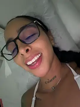Snapshot of sophierooy22 chatting on June 2026 09:48:02 PM sophierooy22 online show from June 2026 09:48:02 PM