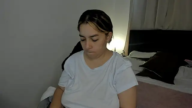 brithany olson25 online show from February 2026 05:20:02 PM