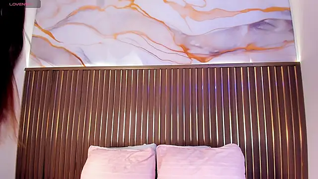 elevensky online show from October 2025 08:00:02 PM