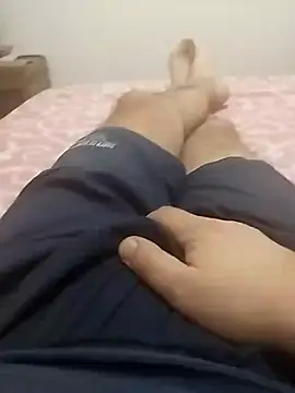 Snapshot of ALEX19833 chatting on January 2025 03:32:01 PM ALEX19833 online show from January 2025 03:32:01 PM