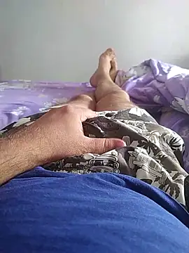 Snapshot of ALEX19833 chatting on October 2025 12:47:01 PM ALEX19833 online show from October 2025 12:47:01 PM