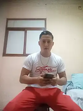 Snapshot of LuisMex1998 chatting on June 2026 04:19:02 AM LuisMex1998 online show from June 2026 04:19:02 AM