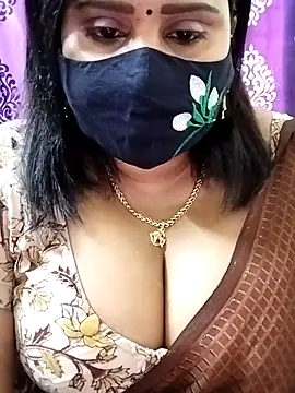 Queenflowerr online show from November 2025 08:05:02 AM