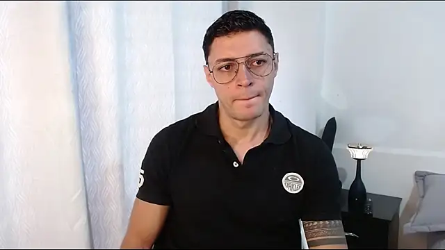 Frank Millers online show from April 2026 04:32:02 PM