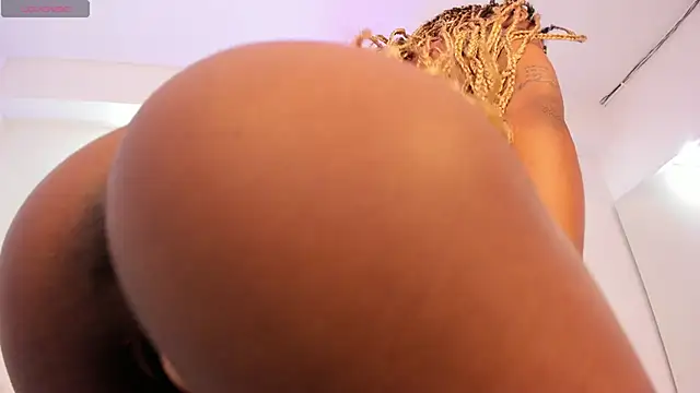 taliarussel online show from February 2025 01:00:01 AM