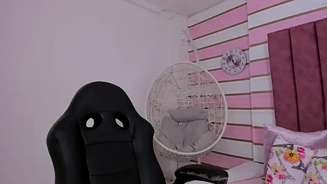 taliarussel online show from March 2025 10:39:02 PM