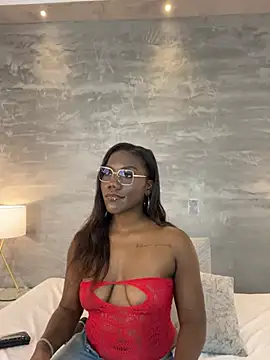 Snapshot of Alaia_Colins chatting on June 2026 04:20:01 AM Alaia Colins online show from June 2026 04:20:01 AM