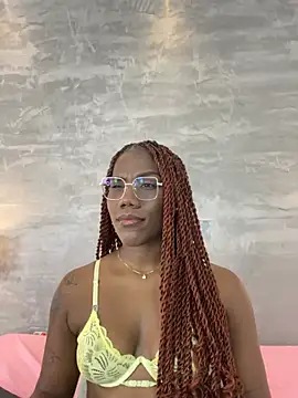 Snapshot of Alaia_Colins chatting on July 2026 01:34:02 AM Alaia Colins online show from July 2026 01:34:02 AM
