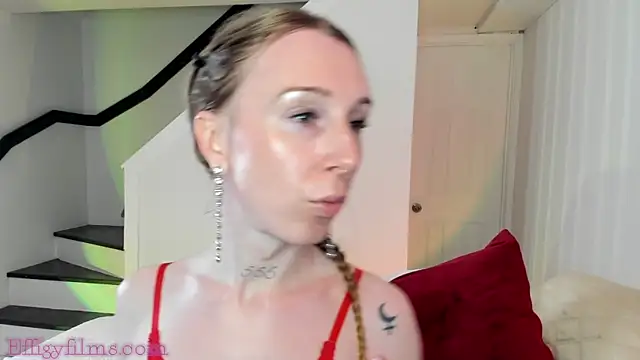 StarDuvall online show from April 2026 12:02:01 AM