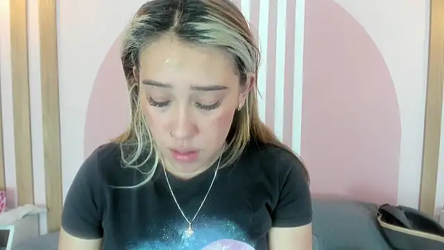 Lannajansen online show from March 2026 03:38:01 PM