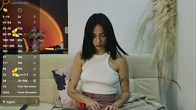 Snapshot of GerberaBlooms77 chatting on February 2025 11:48:02 PM GerberaBlooms77 online show from February 2025 11:48:02 PM