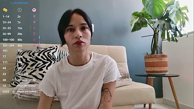 Snapshot of GerberaBlooms77 chatting on March 2025 05:12:02 PM GerberaBlooms77 online show from March 2025 05:12:02 PM