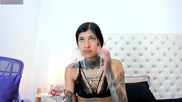 esmeralda06 online show from July 2026 04:35:02 PM