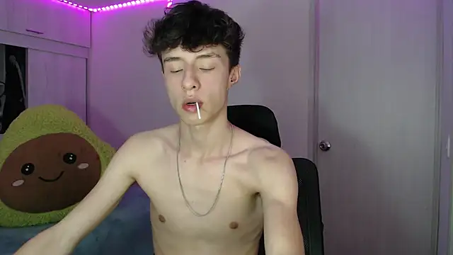 Juanmres online show from April 2026 12:04:01 AM