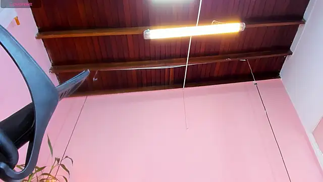 SamanthaMilann online show from March 2026 02:04:02 AM