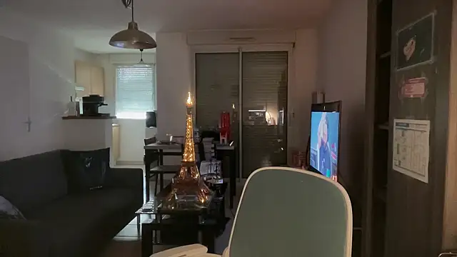 Funnyjul31 online show from April 2026 04:45:01 PM