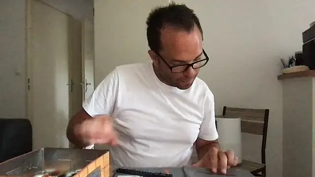 Funnyjul31 online show from June 2026 03:23:01 PM
