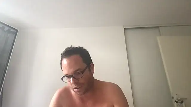 Funnyjul31 online show from June 2026 06:09:02 PM