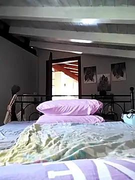 divinaerotica online show from April 2026 12:05:02 PM