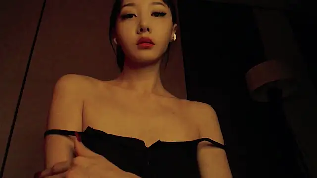 Fudzik0 online show from April 2026 03:48:01 AM