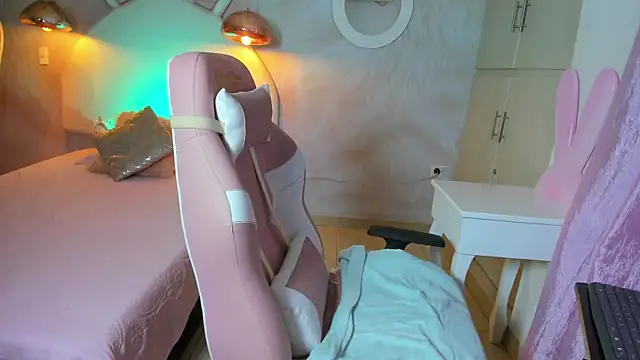 NAUGHTY ALANA  online show from February 2025 03:24:02 PM