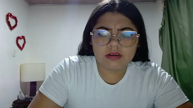 viccky vick online show from September 2025 03:43:01 AM