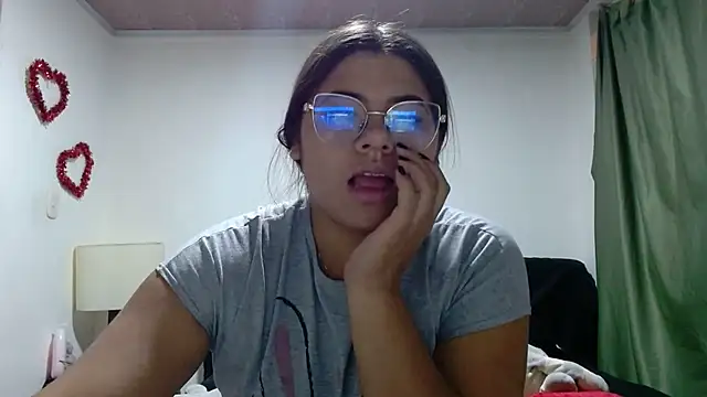 viccky vick online show from October 2025 03:46:02 AM