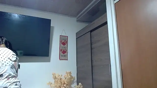 viccky vick online show from November 2025 02:00:01 AM