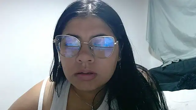 viccky vick online show from April 2026 11:46:02 PM